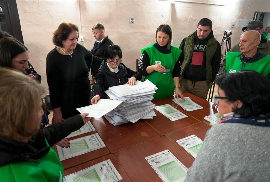 Δημοκρατική Οπισθοδρόμηση και Πολιτικές Πιέσεις στις Βουλευτικές Εκλογές της Γεωργίας