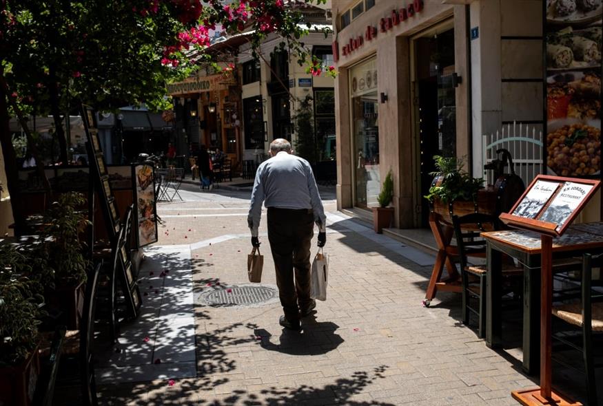 Στρατηγική κυβέρνησης για θετική οικονομική προοπτική και στήριξη νοικοκυριών